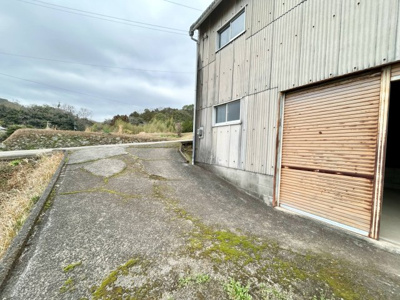 【庭】 | O様野上中倉庫