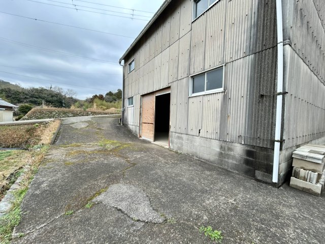 【駐車場】 | O様野上中倉庫