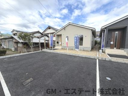 宮崎市大王町　新築住宅（第2-1号棟）の駐車場