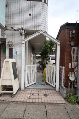 【エントランス】 | 吉田ビル
