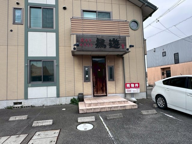 店舗付中古戸建　不破郡垂井町宮代　平成13年築の玄関