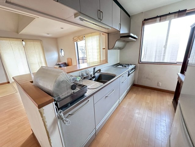 店舗付中古戸建　不破郡垂井町宮代　平成13年築のキッチン