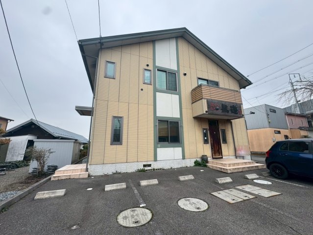 店舗付中古戸建　不破郡垂井町宮代　平成13年築の外観