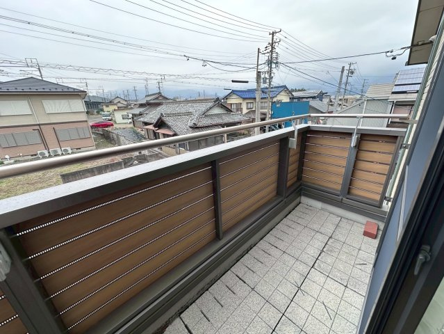 店舗付中古戸建　不破郡垂井町宮代　平成13年築のバルコニー