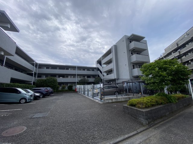 東村山北パーク・ホームズの外観