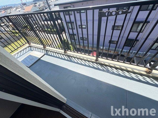 ライフ18のバルコニー|落ち着いた時間を過ごせるバルコニーです