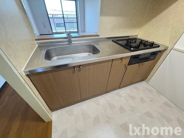 ライフ18のキッチン|コンパクトなキッチンで掃除もラクラク