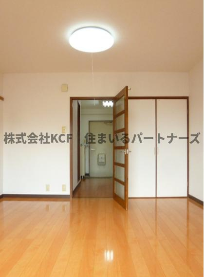 ルナリアスの寝室