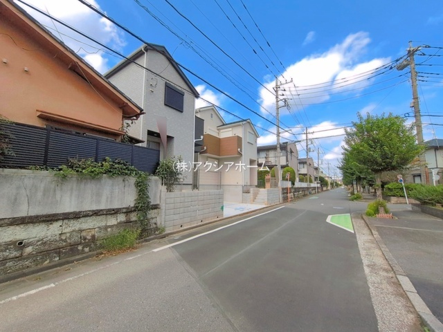 所沢市中新井5丁目・全2棟　新築一戸建　2号棟の区画図|【全2棟・2号棟】
開放感ある東西両面道路、駐車1台可能です。