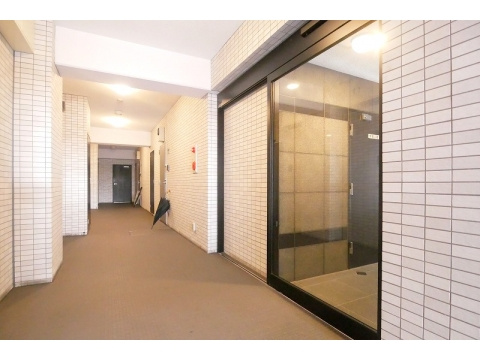 墨田区横川２丁目の賃貸マンションのロビー