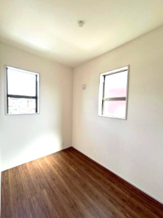 あきる野野辺　新築！小学校徒歩7分の洋室
