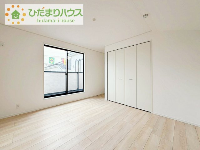 【洋室】 | 我孫子市湖北台第24　新築戸建　6号棟 | バルコニーに面していて、たっぷり光りの入る明るい主寝室です！