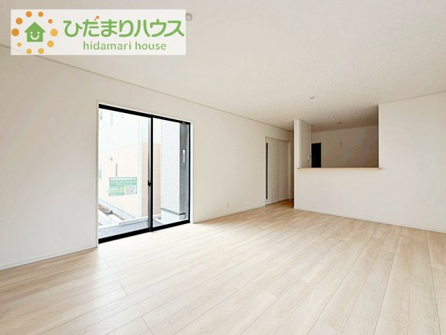 【居間・リビング】 | 我孫子市湖北台第24　新築戸建　6号棟 | 早くお仕事終わらせて、家に帰りたくなるようなリビングです(^^♪