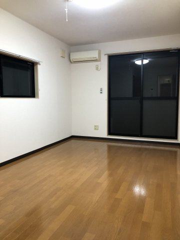 プラウディアの居間・リビング