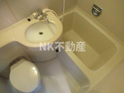 【浴室】 | ロイヤルアーク八戸ノ里（八戸ノ里賃貸） | ユニットですが広いですよ