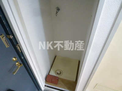 【設備】 | ロイヤルアーク八戸ノ里（八戸ノ里賃貸） | 室内洗濯機置場です