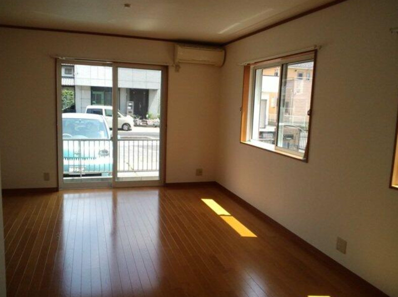 Wish Home西五所　弐番館の居間・リビング