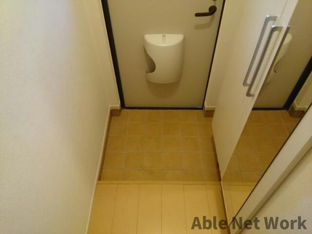 ゴールド　シュラインⅠの玄関|シューズボックス付き