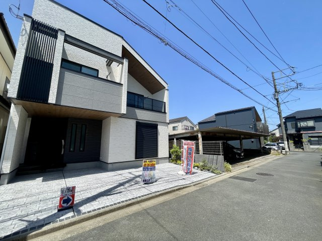 練馬区石神井町7丁目　子育て環境良好　ZEH水準住宅の前面道路含む現地写真