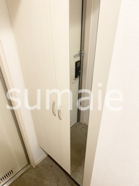 本郷の杜　マルンの玄関|シューズボックスに鏡有！