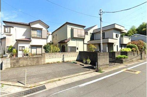 川口市大字東本郷　中古戸建の前面道路含む現地写真|南西側が建物なく、日当たりサンサン！