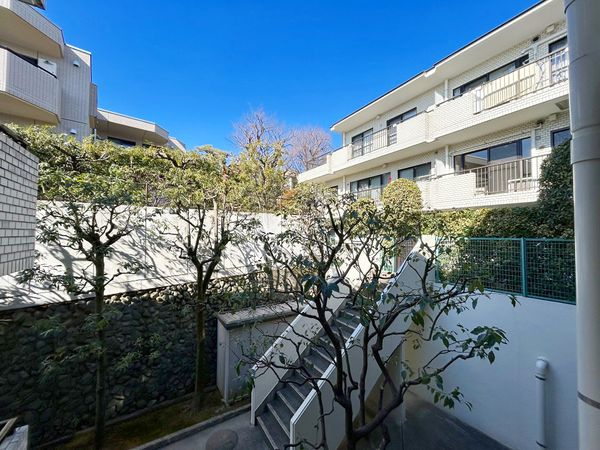 パシフィックパレス新代々木のその他共用部分|パシフィックパレス新代々木：徒歩圏内にスーパー等があり生活住環境良好！