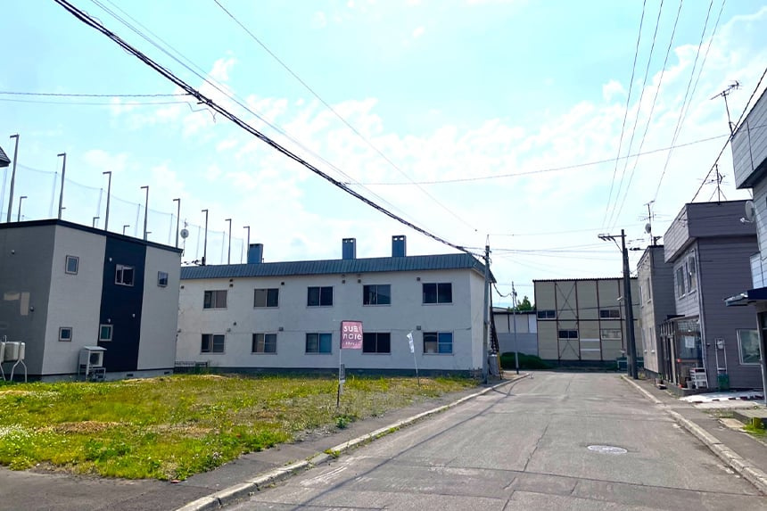 【建築条件付き】発寒17条3丁目　AB区画の前面道路含む現地写真