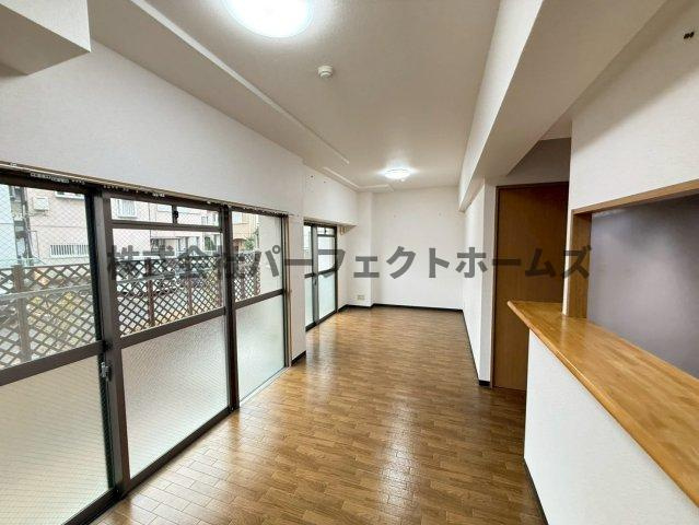 プレザント枚方の居間・リビング|リビングです