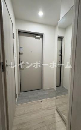 KEIAI RESIDENCE 北越谷Ⅳの玄関|※建築中のため同施工会社参考写真となります。