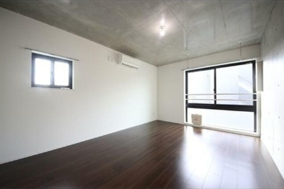 【居間・リビング】 | ファーヴァル中野新橋 | 10.0帖のきれいな洋室。