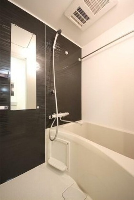 【浴室】 | ファーヴァル中野新橋 | 浴室乾燥機付きバス。