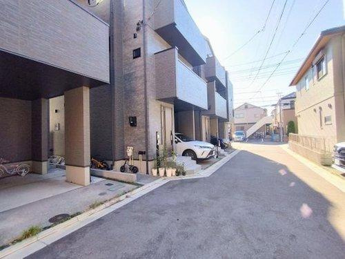 さいたま市桜区山久保1丁目戸建ての前面道路含む現地写真
