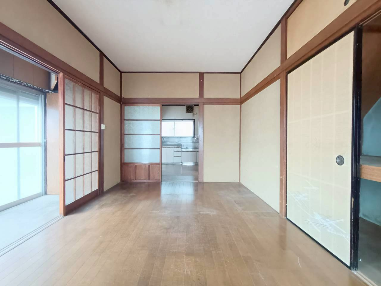 三郷市　新和4丁目　中古戸建の洋室|大切なプライベート空間です。アレンジしやすいシンプルなお部屋です