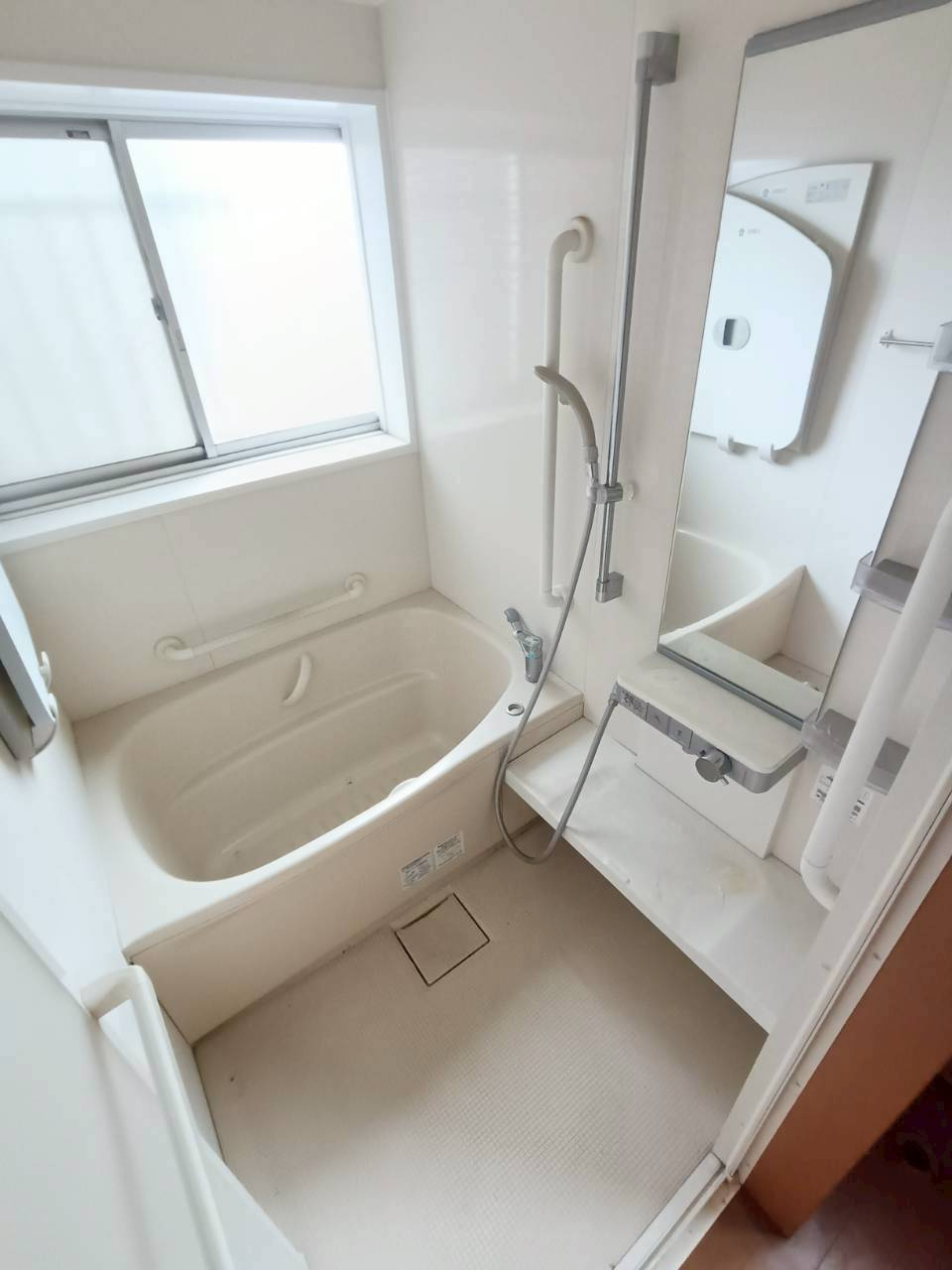 三郷市　新和4丁目　中古戸建の浴室|広く感じるゆとり設計で快適なリラックスタイムを過ごせます