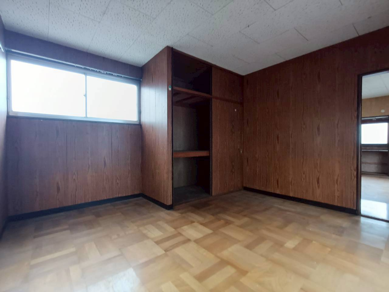 三郷市　新和4丁目　中古戸建の洋室|広々とした洋室です