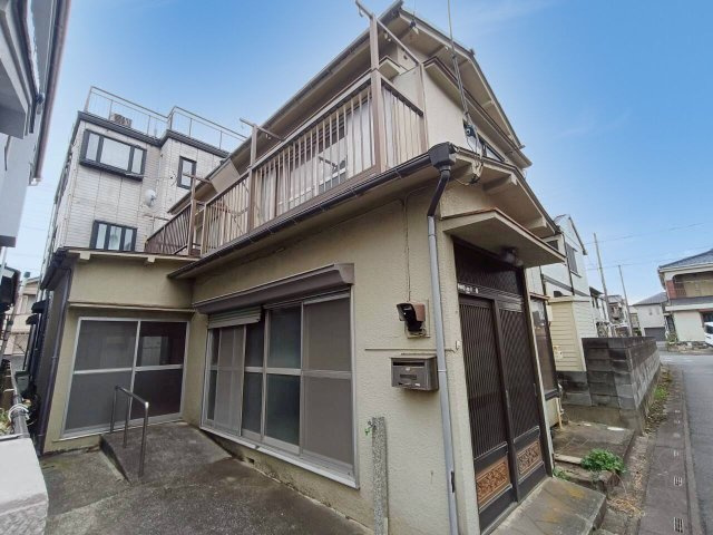 三郷市　新和4丁目　中古戸建の外観|優しく落ち着いた色使いがファミリーにぴったりの外観 