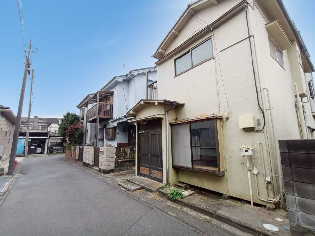 三郷市　新和4丁目　中古戸建の前面道路含む現地写真|前面道路含む現地写真です