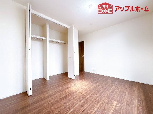 [新築住宅] 鴻巣市松原 全7棟の洋室|２階居室は全室収納あり！たっぷりある収納活用でお部屋もキレイを保てます♪