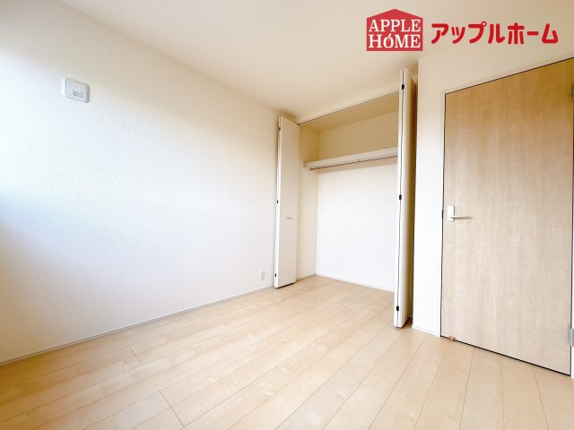 [新築住宅] 鴻巣市松原 全7棟の洋室|２階居室は全室収納あり！たっぷりある収納活用でお部屋もキレイを保てます♪