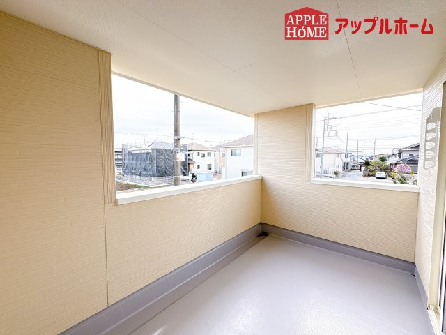 [新築住宅] 鴻巣市松原 全7棟のバルコニー|インナーバルコニーで突然の雨でも安心♪直射日光を防げるので、紫外線を気にせず自然の光や風を感じながら日光浴もできちゃいます♪