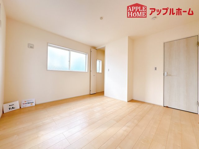 [新築住宅] 鴻巣市松原 2期 全4棟の洋室|２階居室は全室収納あり！たっぷりある収納活用でお部屋もキレイを保てます♪