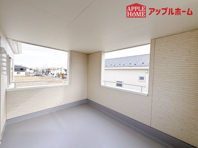 [新築住宅] 鴻巣市松原 2期 全4棟のバルコニー|インナーバルコニーで突然の雨でも安心♪直射日光を防げるので、紫外線を気にせず自然の光や風を感じながら日光浴もできちゃいます♪