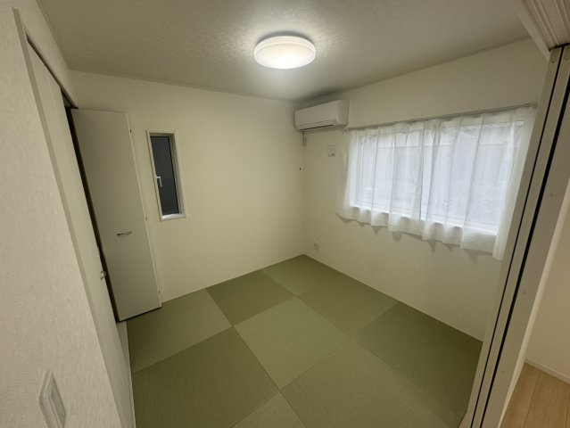 行田市向町第２　の和室|１号棟現地和室（2026年08月31日）撮影　＊エアコン・照明・カーテンレール・レースカーテン付き♪