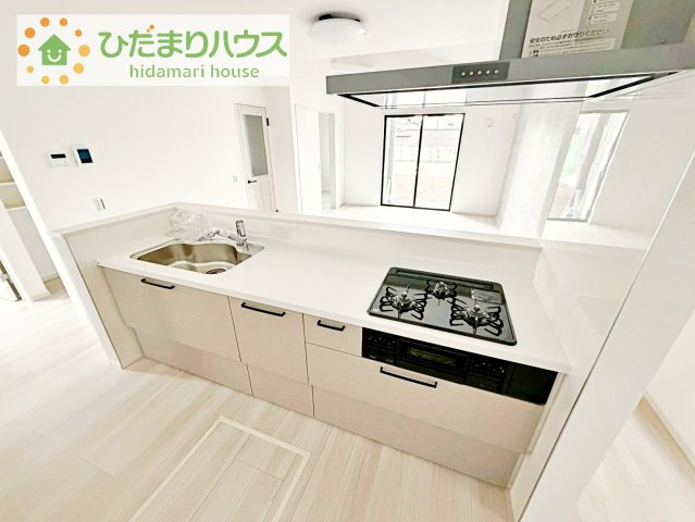 【キッチン】 | つくば市高野3期　新築戸建　2号棟 | 料理をしながらでも、ご家族との会話を楽しめる対面式キッチン♪