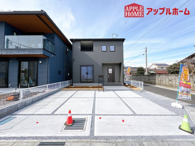 [新築住宅] 鴻巣市松原 全7棟の駐車場|資料請求、お電話でのお問合せ、いつでも丁寧に対応させていただきます！不動産業界のプロフェッショナルが集う弊社にぜひ一度ご相談ください！