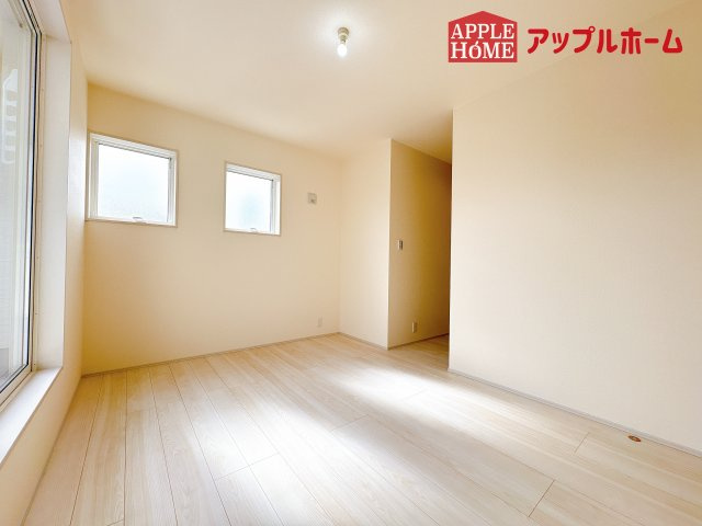 [新築住宅] 鴻巣市松原 全7棟の洋室|２階居室は全室収納あり！たっぷりある収納活用でお部屋もキレイを保てます♪