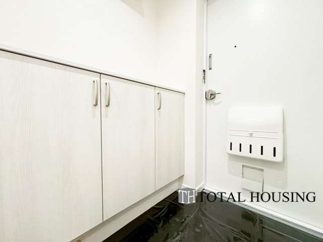 【玄関】 | トーカンマンション第3中の島 | 落ち着いた雰囲気の玄関は大切なお客様を迎えるのに最適です。毎日の外出や帰宅の際にも気持ちを落ち着かせてくれる空間である事間違いないですね。