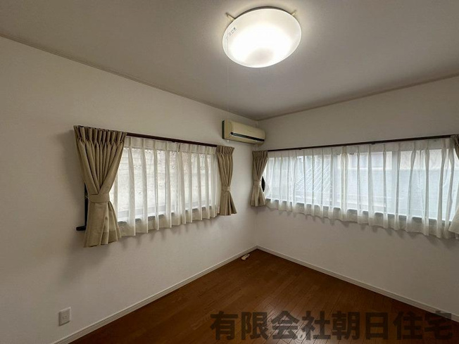 【洋室】 | 西津田10丁目中古戸建 | 明るい洋室です