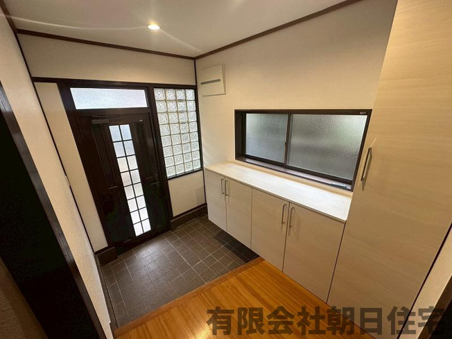 【玄関】 | 西津田10丁目中古戸建 | ゆったりとした玄関です