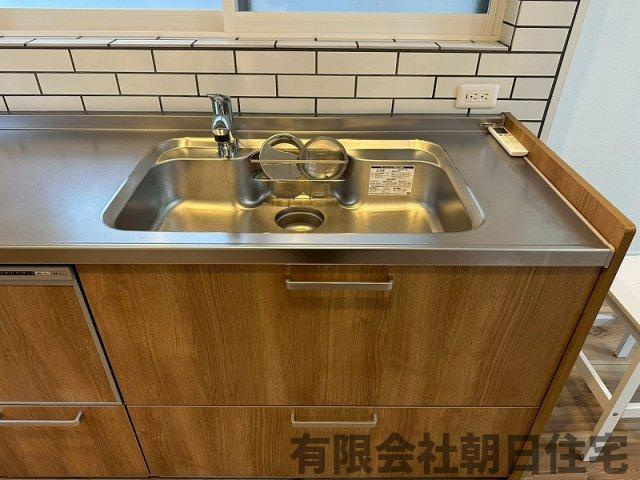 【キッチン】 | 西津田10丁目中古戸建 | コンパクトなキッチンで掃除もラクラク